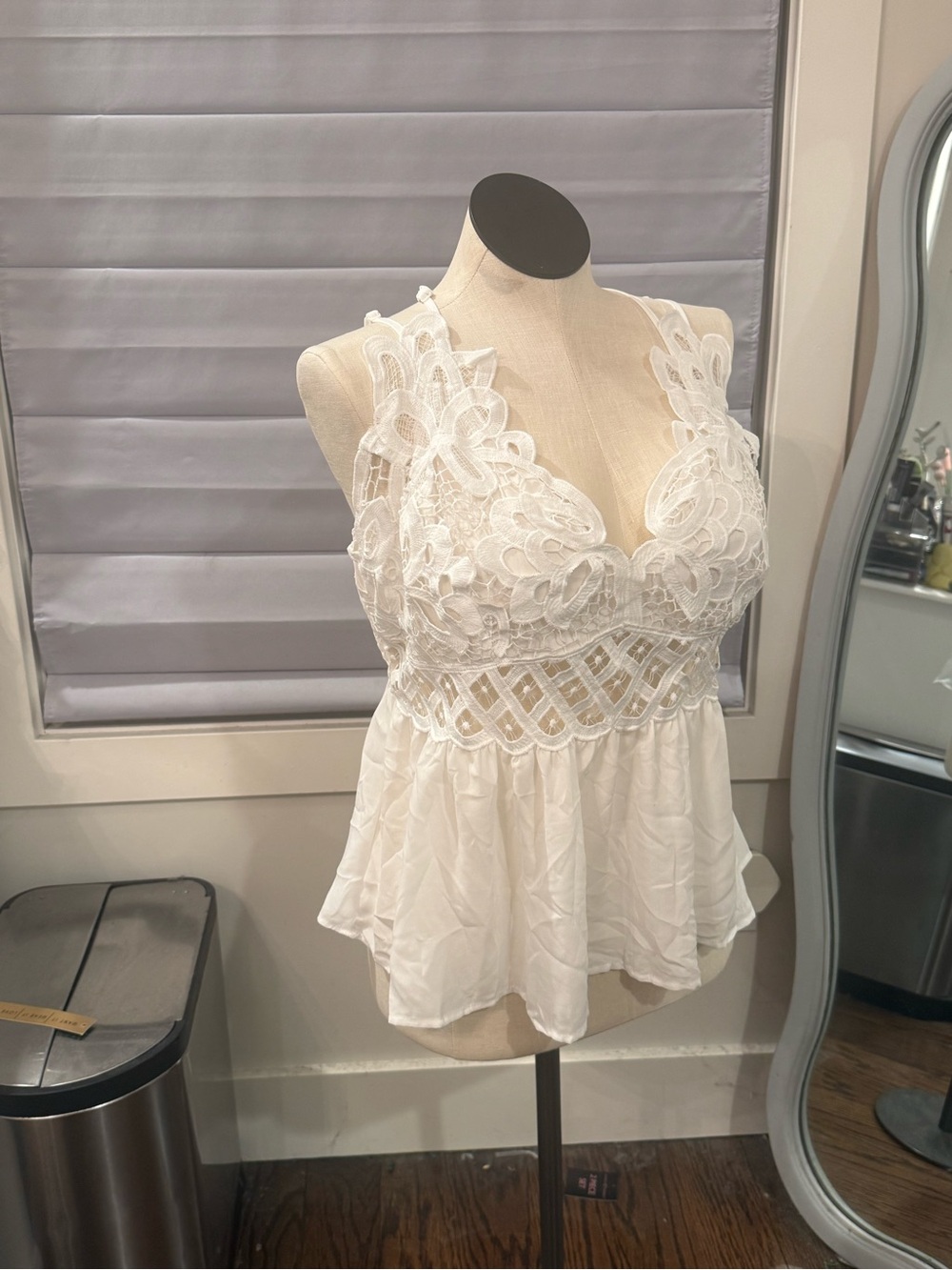 White Lace Peplum Tank Top - free people inspired - Picture 2 of 3